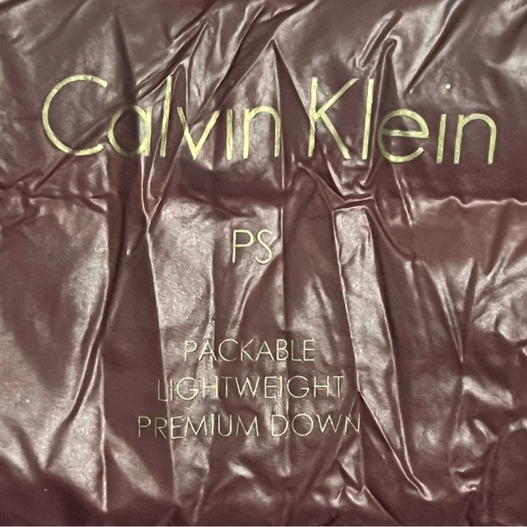 Calvin Klein Puffer Jacket Women's Sm Premium Down Packable Quilted Red Full Zip - Picture 4 of 14